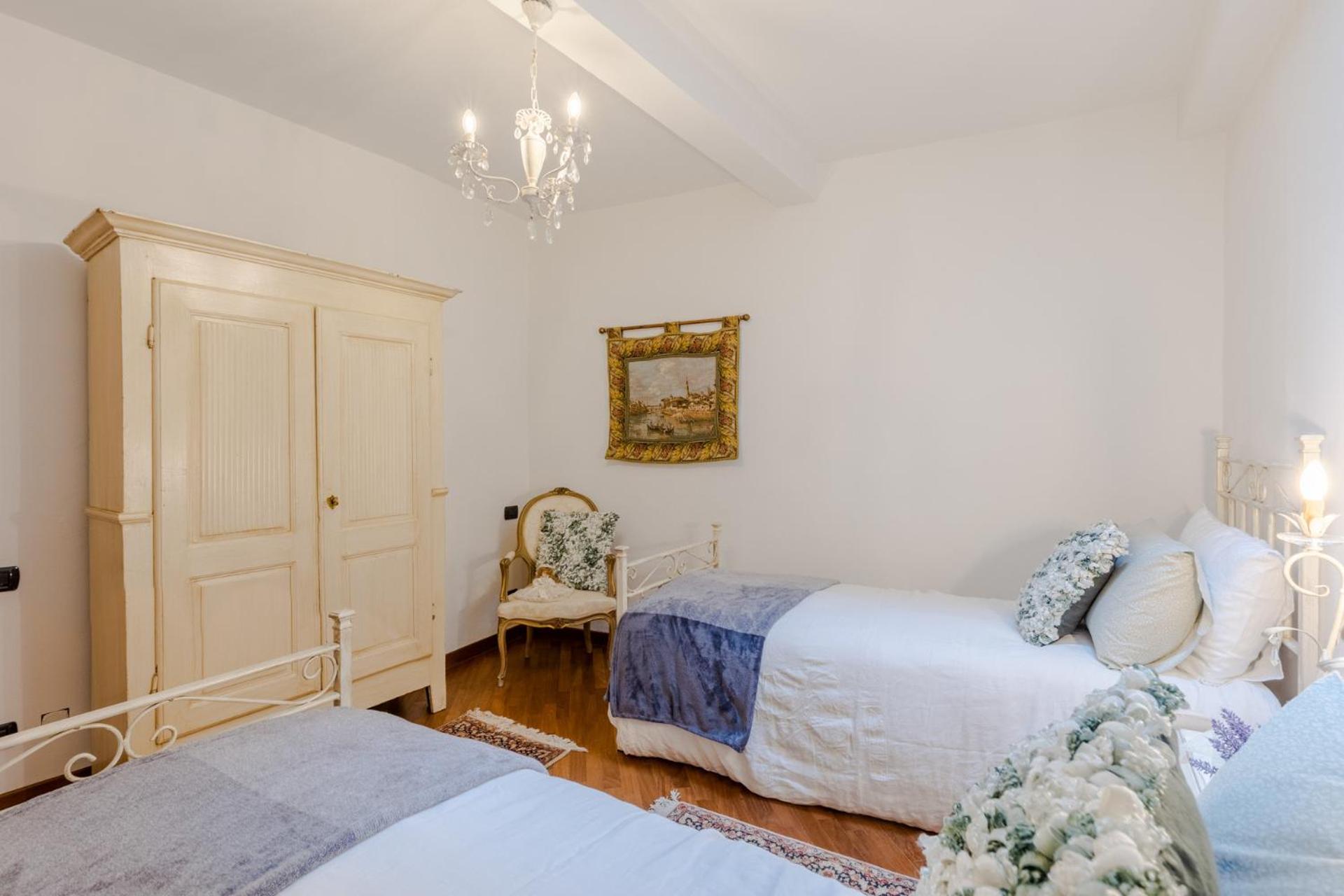 Casa La Guardia, A Classic 3 Bedrooms