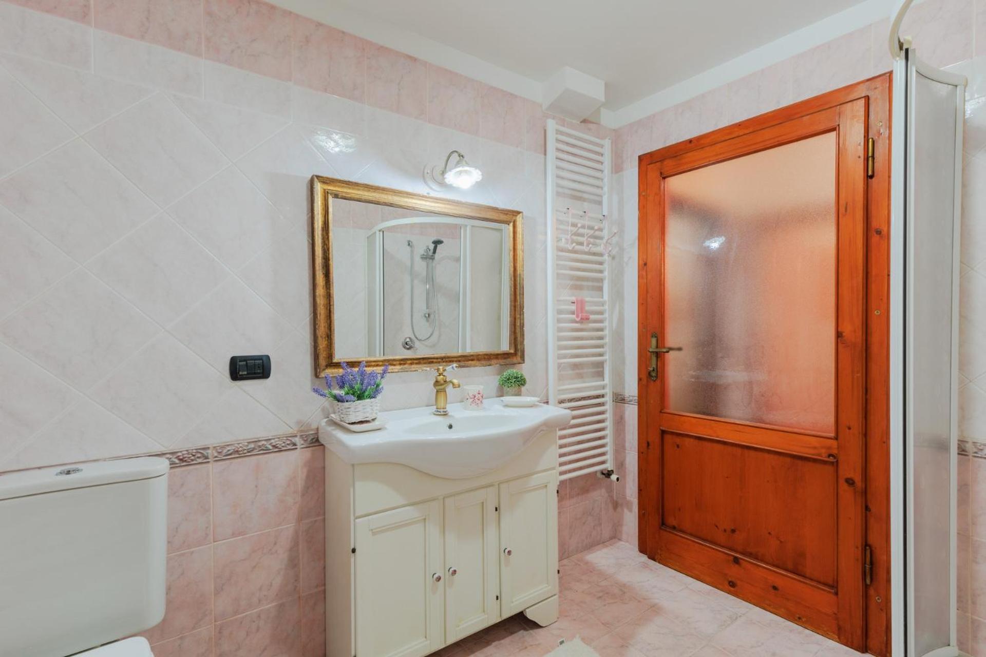 Apartment Casa La Guardia, A Classic 3 Bedrooms *