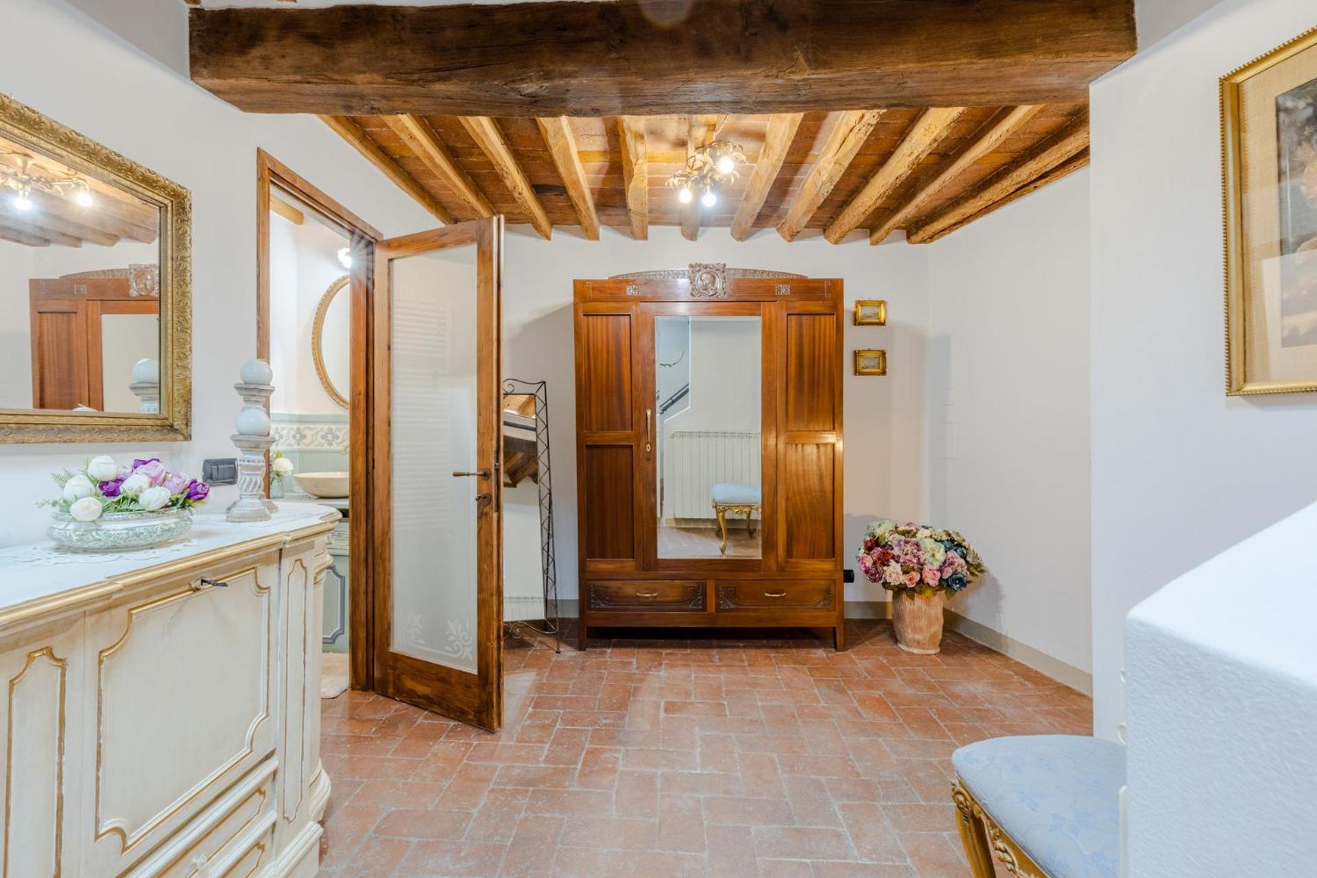 Casa La Guardia, A Classic 3 Bedrooms